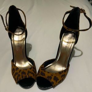 Cheetah heels 👠
